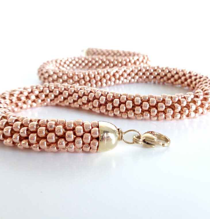 Collana monocolore di alta bigiotteria color oro rosa chiaro, Modello Snake