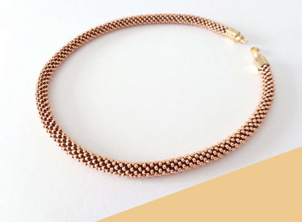 Collana sottile color oro rosa. Modello Snake Slim