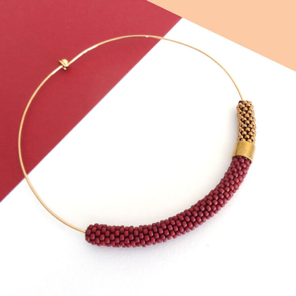 Collana girocollo rigido rosso vino e bronzo, Virtù 2.0