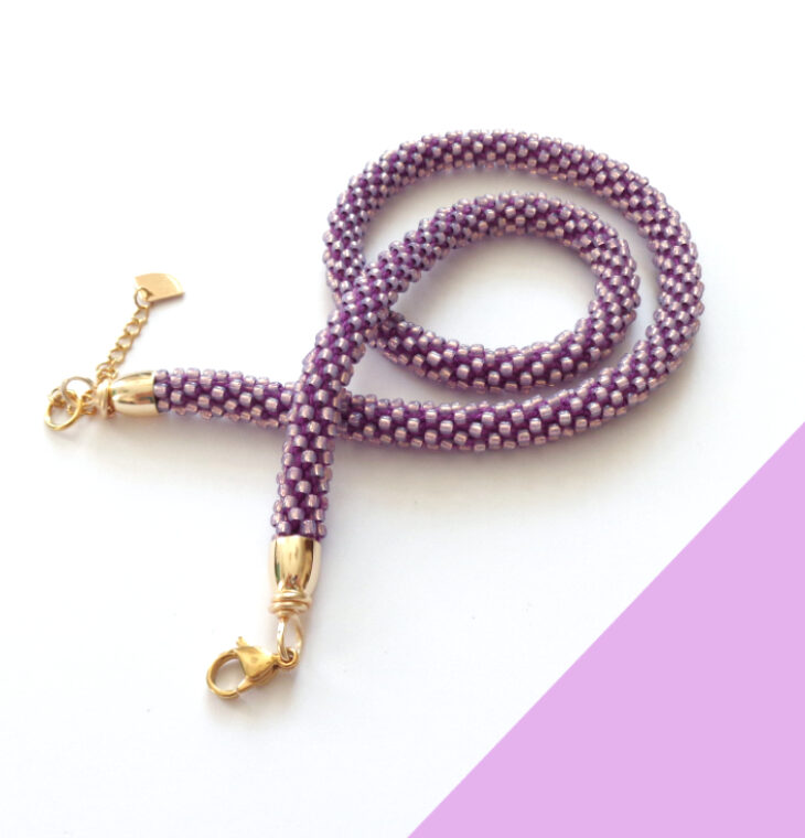 Collana girocollo sottile viola ametista. Modello Snake Slim - immagine 3