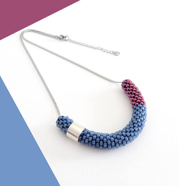 Collana Blu avio e sangria, modello VIC, collana lunga