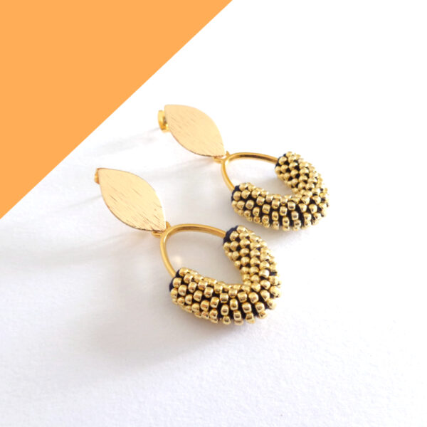 Orecchini pendenti color oro Modello PETALI