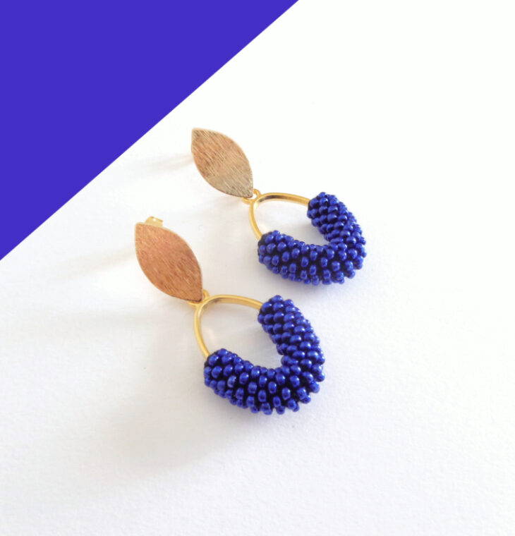 Orecchini pendenti blu navy, Modello PETALI