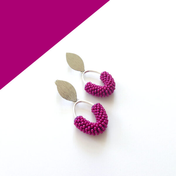 Orecchini pendenti magenta, Modello PETALI
