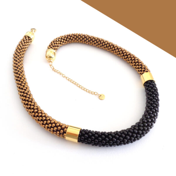 Collana bicolore di alta bigiotteria bronzo e nero modello Virtù Nascoste