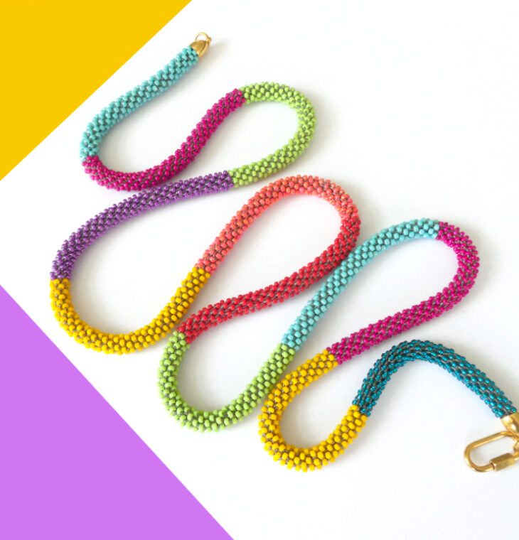 Collana lunga colori Primavera, Modello Simply Stripes Slim